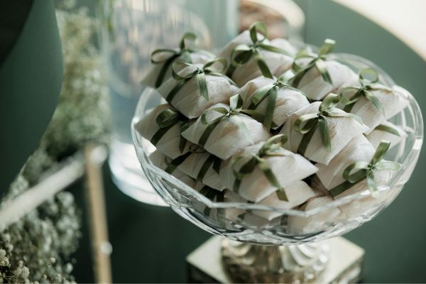 edible wedding favors and desserts