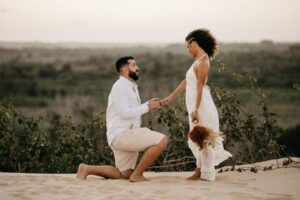 20 Proposal Ideas That Include Your Dog or Cat