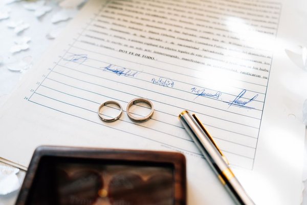 how to create a wedding budget