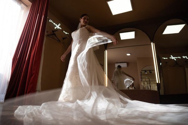 mermaid vs trumpet wedding dress