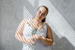 Plus-Size Wedding Guest Attire: Style and Fit Guide
