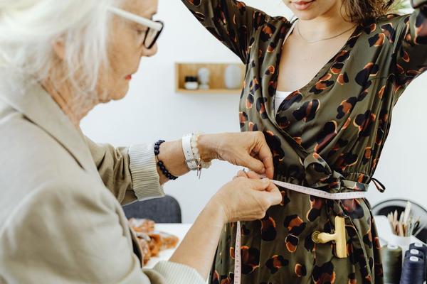 wedding dress alteration cost